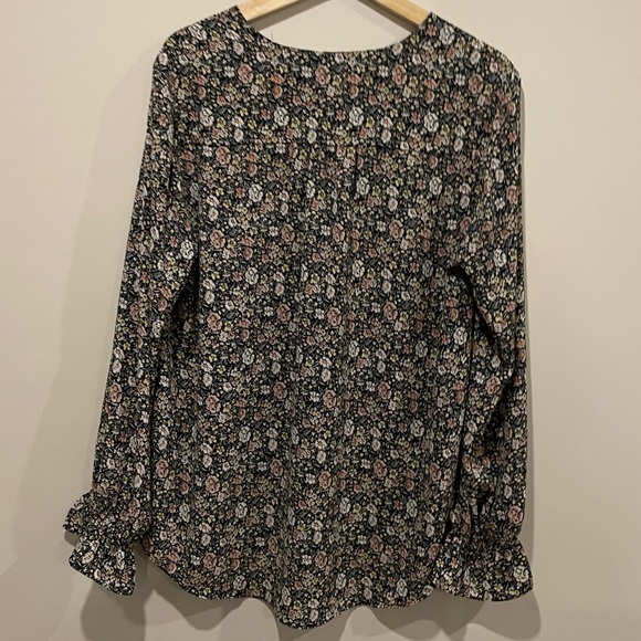 Floral Blouse - Picture 4 of 4